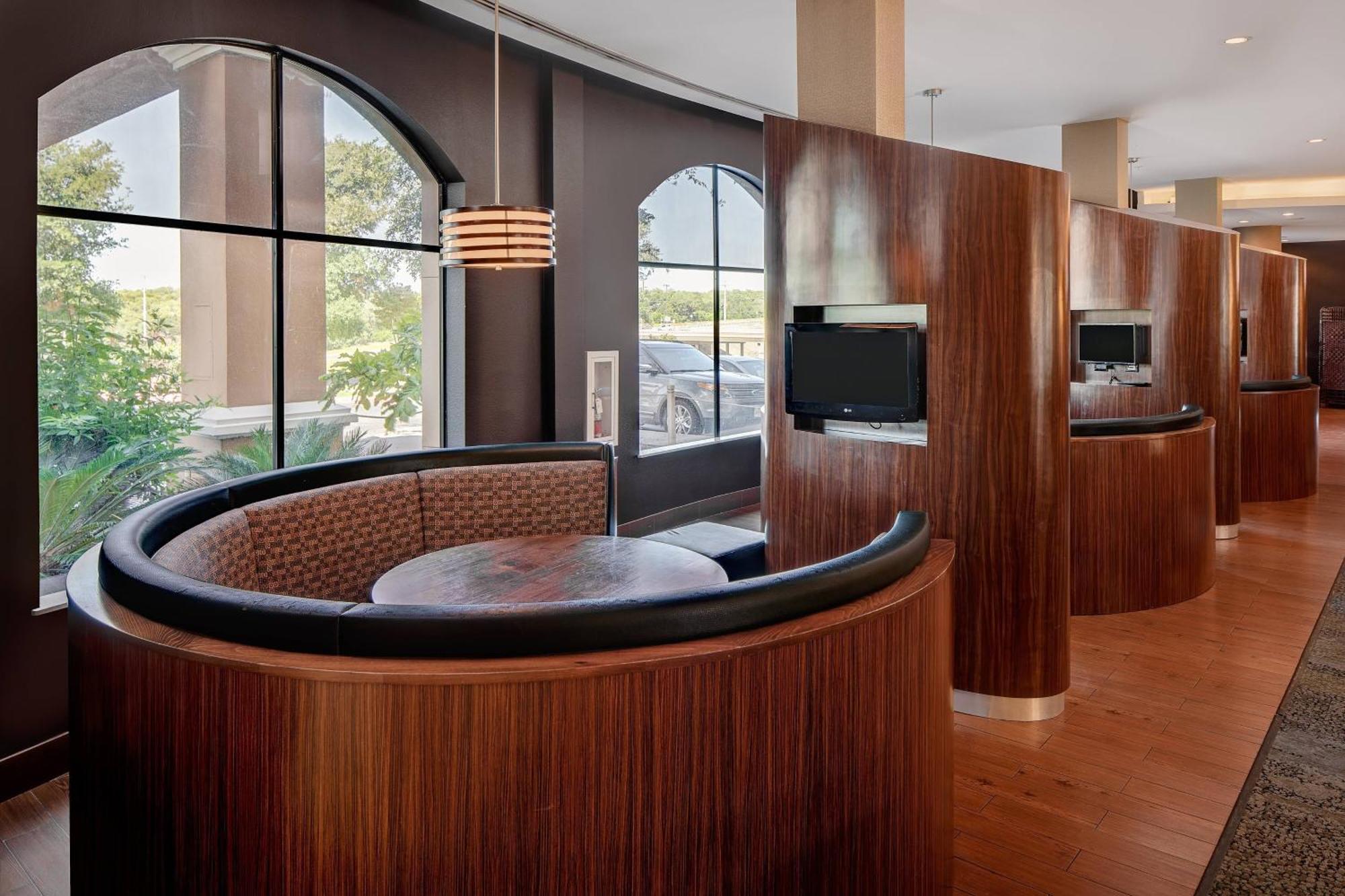 Courtyard By Marriott San Antonio Seaworld/Westover Hills Buitenkant foto